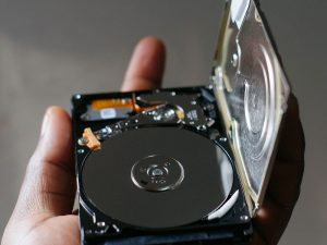 Hard Disk ทำงานอย่างไร และกำลังจะสูญพันธุ์จริงหรือไม่
