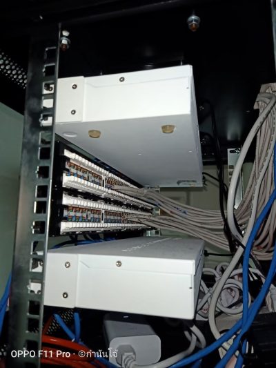 เดินสาย LAN เชื่อมต่อระบบ Networkและเดินสายโทรศัพท์เข้าตู้สาขา บริษัท ปาร์คพลัส จำกัด
